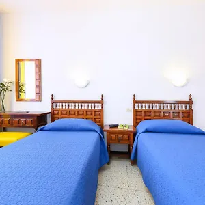 https://caroni-playa-del-ingles-gran-canaria.in-canary-islands.com